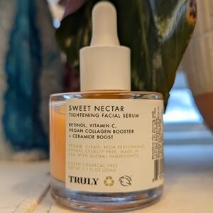 NEW without the box- Sweet Nectar tightening facial serium
